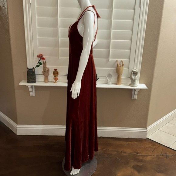 AZAZIE SORA Terracotta Flowy Halter Bow Velvet Maxi Dress - Picture 7 of 10